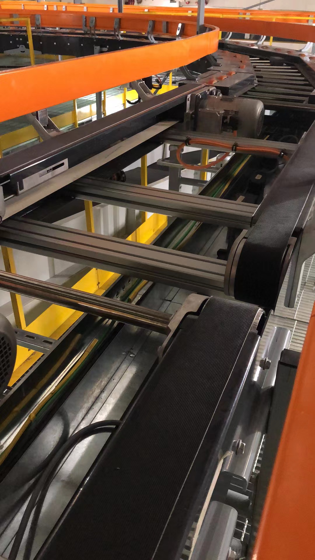 大型機場行李輸送分揀線建設(shè)(圖3)